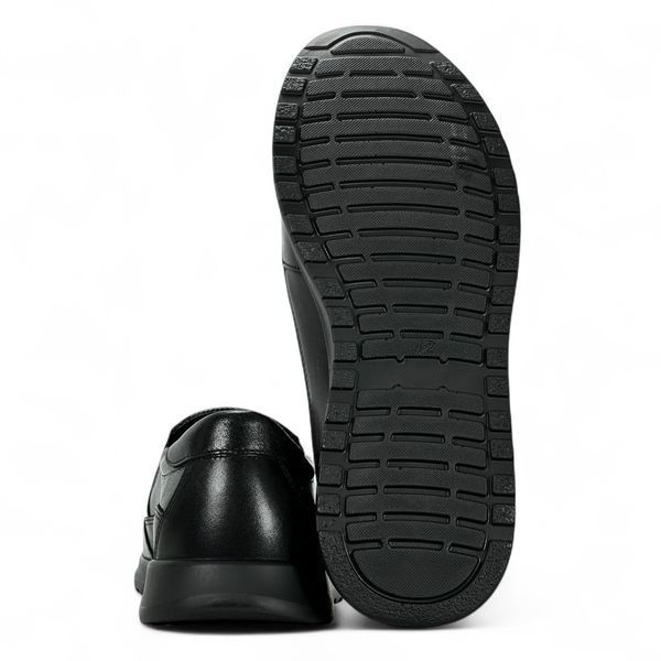 Чоловічі шкіряні мокасини Clubshoes чорні весняні демісезонні M5 фото
